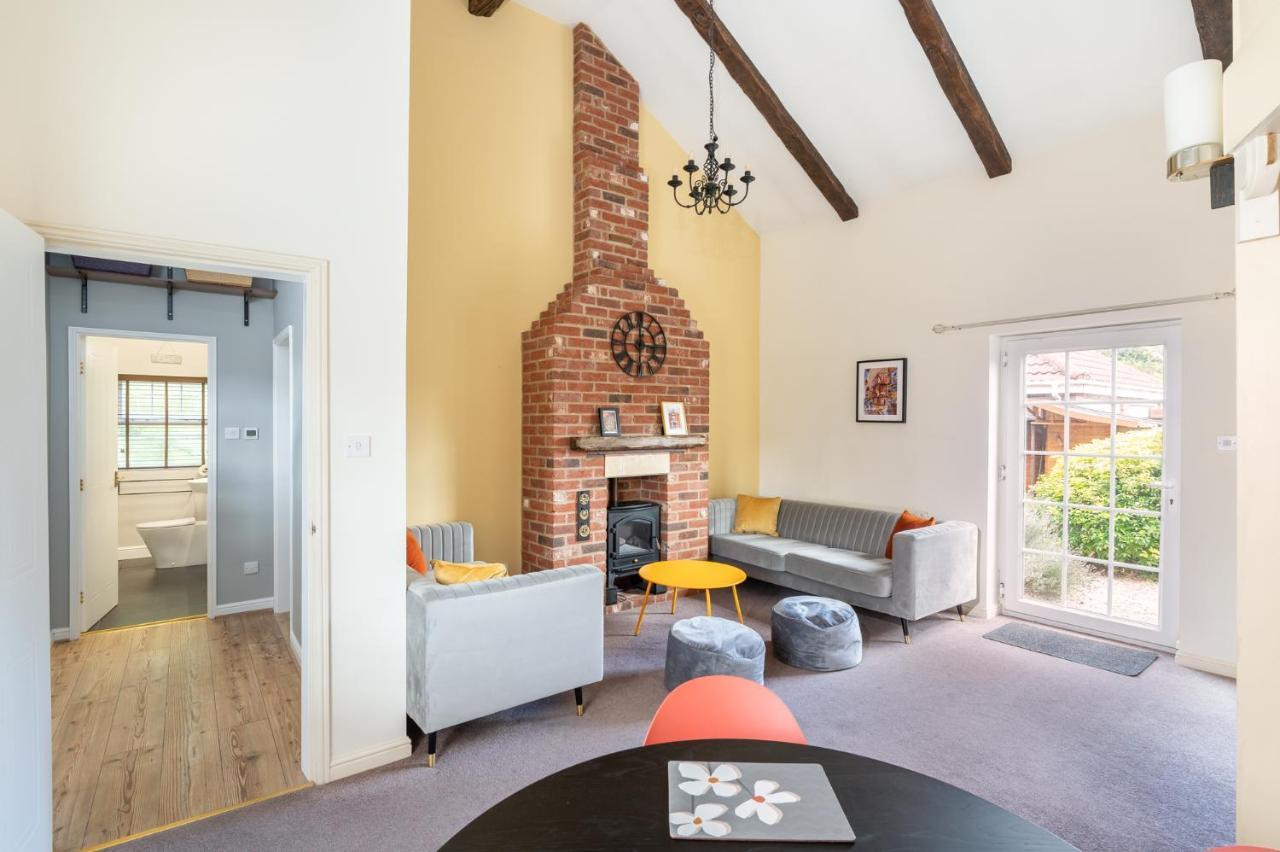 Pass The Keys Charming Cottage Near Clifton Moor York Buitenkant foto